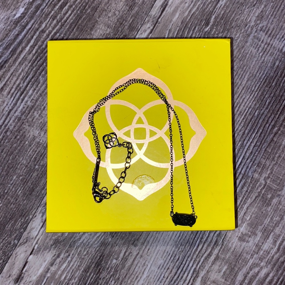 Kendra Scott Necklace